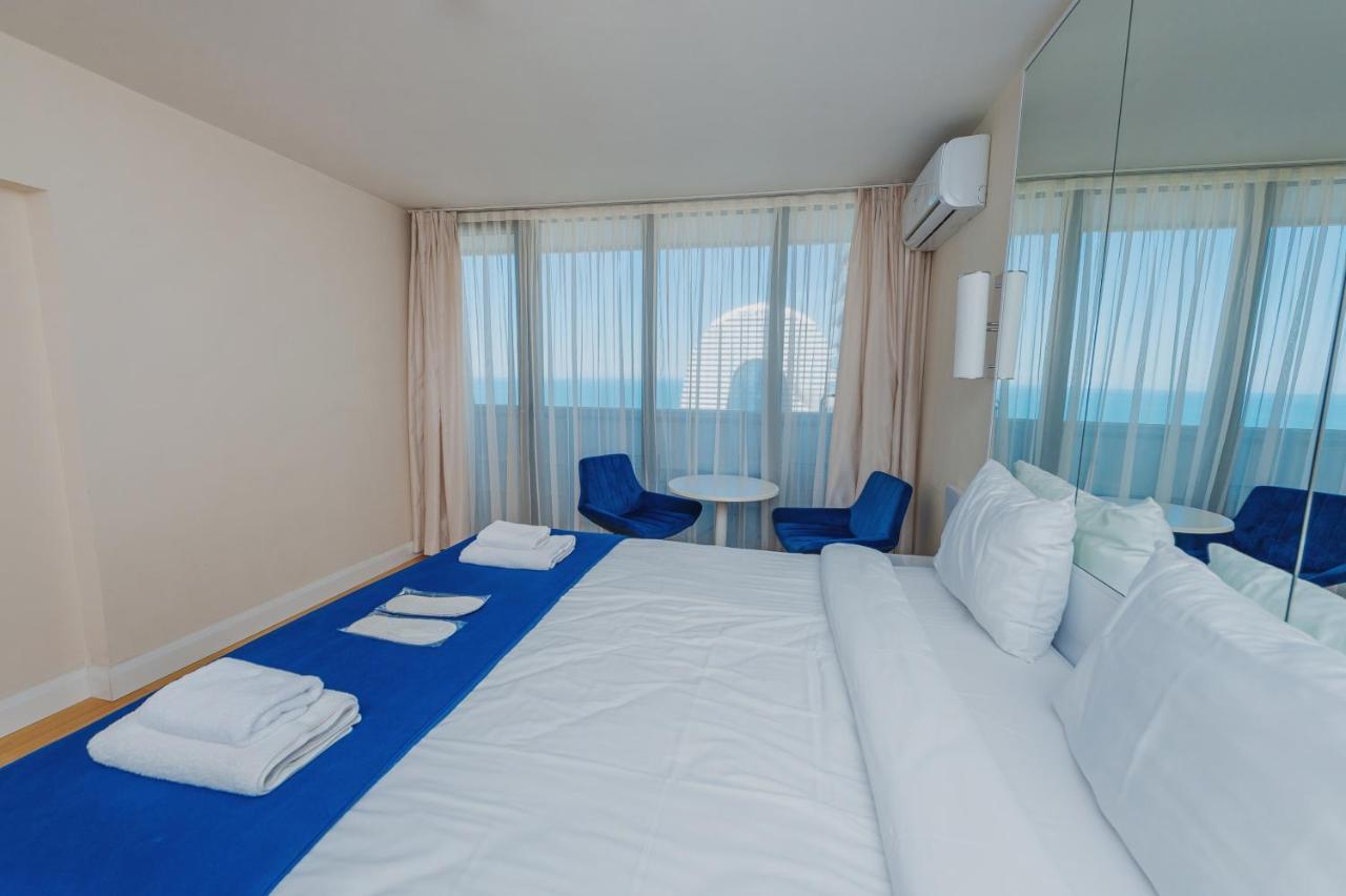 Aparthotel ~ Orbi City ~ Batumi Exteriör bild