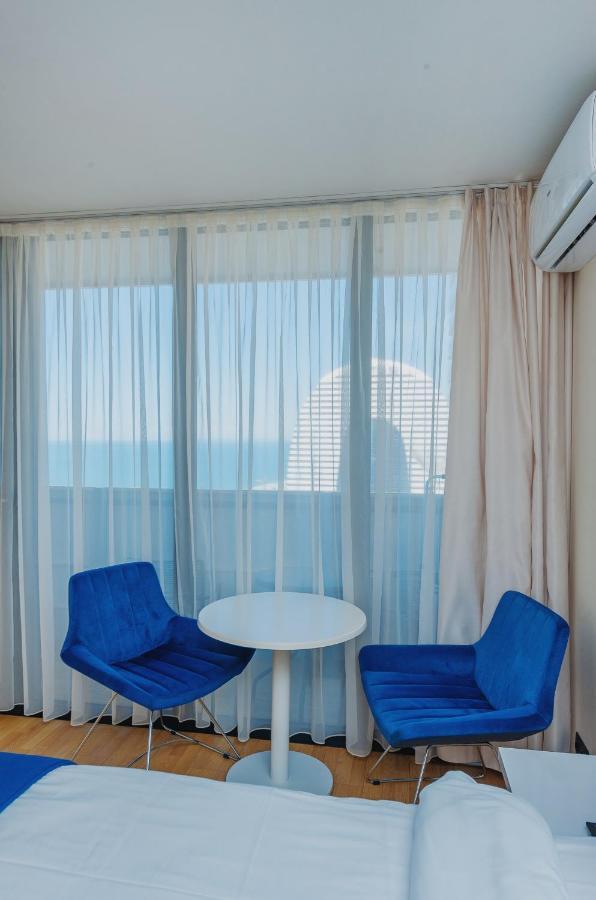 Aparthotel ~ Orbi City ~ Batumi Exteriör bild