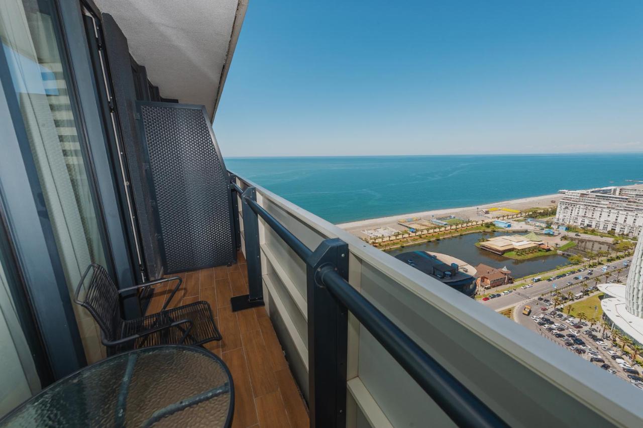 Aparthotel ~ Orbi City ~ Batumi Exteriör bild
